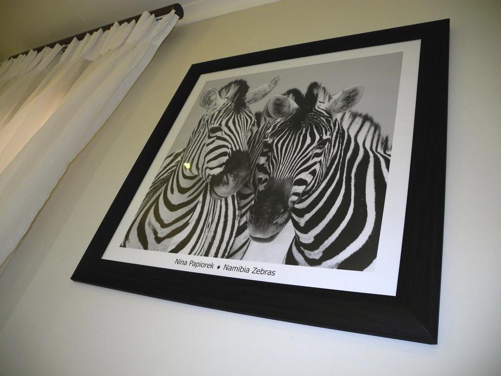 Rosebank Lodge Guesthouse By Claires Johannesburg Esterno foto